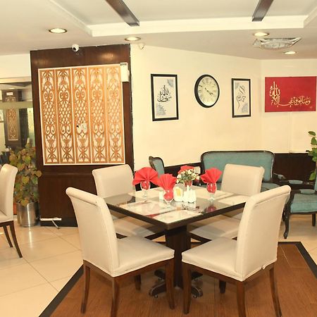 Royalton Hotel Rawalpindi Esterno foto