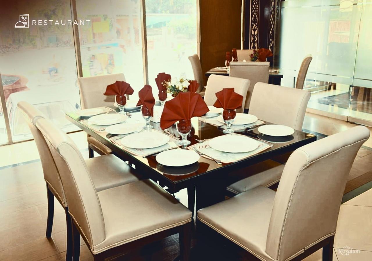 Royalton Hotel Rawalpindi Esterno foto