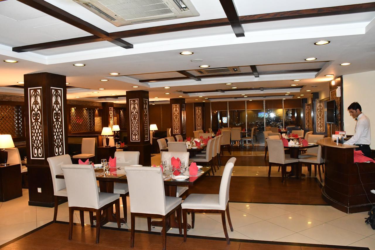 Royalton Hotel Rawalpindi Esterno foto