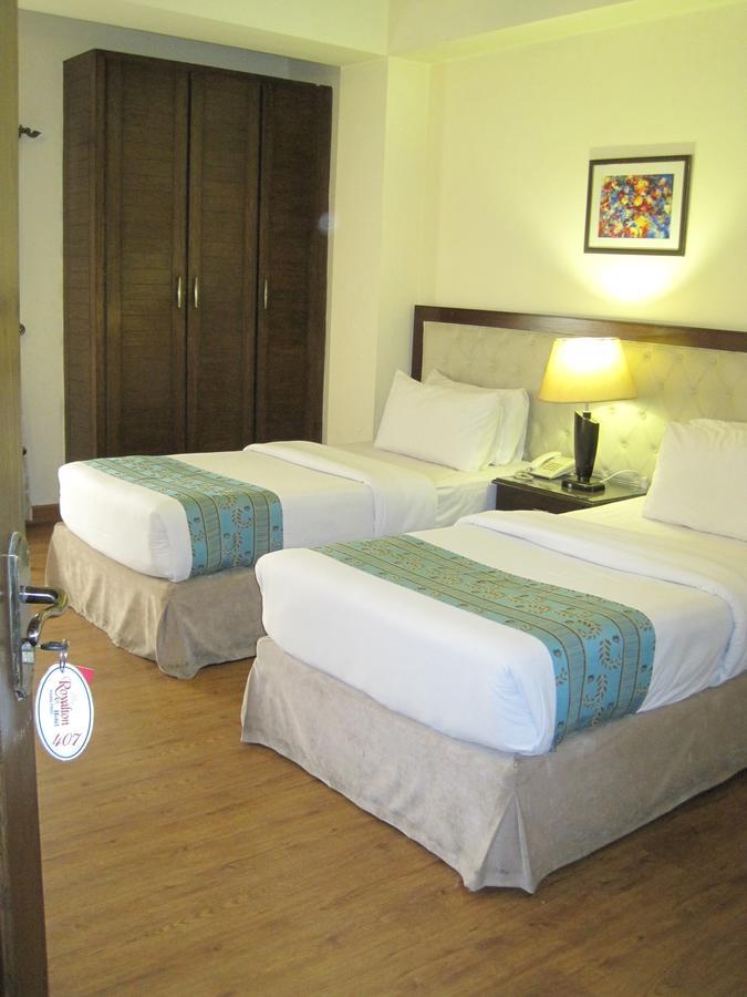 Royalton Hotel Rawalpindi Esterno foto
